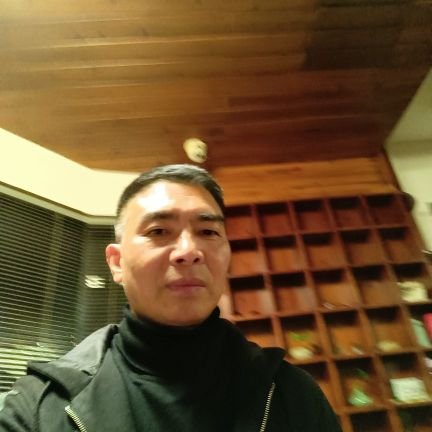 wngdf0297436914's profile picture. 