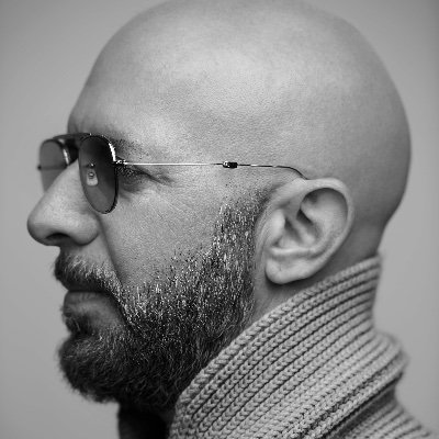 author of 10 NYT best-selling books, most of which people put another cover on when reading in public.
*Note: Reducing device time, so DMs not checked here*