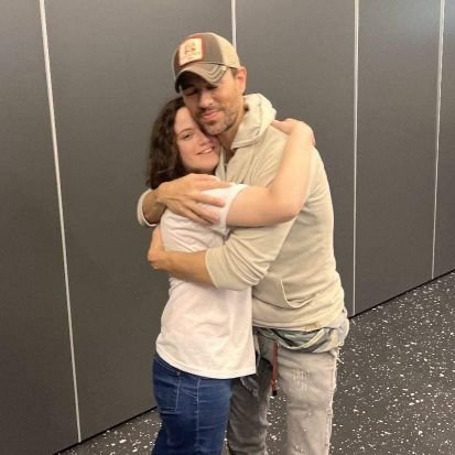 enrique_il's profile picture. “Contigo me doy cuenta de la suerte que tengo” 🥺🫶🏻 fan page for the most amazing human being!!! 🥰💞💖 I MET HIM!!!! 🙏🏻😍 12.6.22 (budapest!!) 🥰