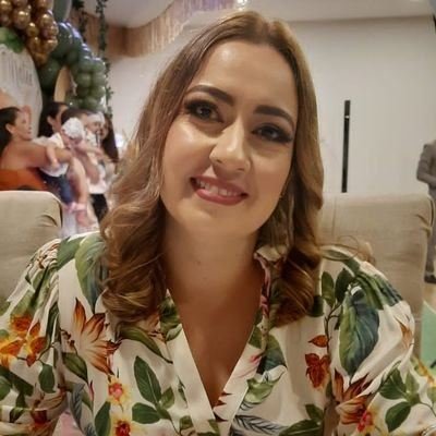 Non-indigenous Australian. design, social justice, CX, UX, Industrial Design grad, digital/analogue, F1, MotoGP, cycle, swim, run, RA Pilot, vanlife.