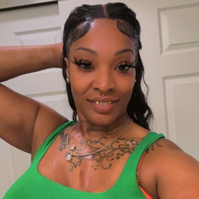 Crazy … Sexii.. Kool 👩🏽🤝👩🏾🏳️🌈👩🏾❤️👩🏽🌈💦👅 I’m the blaque barbee.. follow me .. I follow back