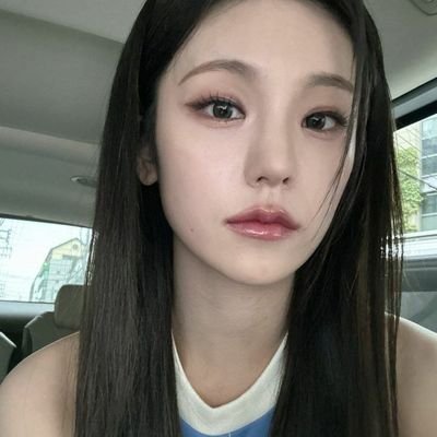 immmireis's profile picture. definitely MIDZY 🐅 pre-debut kissy / pre-debut naya
