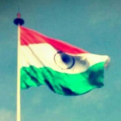 मशहूर होने की चाहत नहीं,
गुमनाम रहने की भी आदत नहीं l