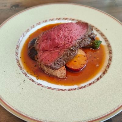 tomong00's profile picture. Flying B