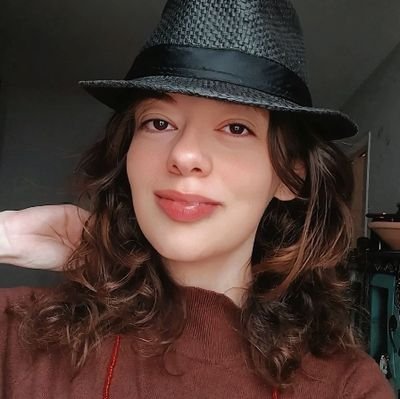 Eu falo a língua do mistério. 🔮
cartomante • macumbeira