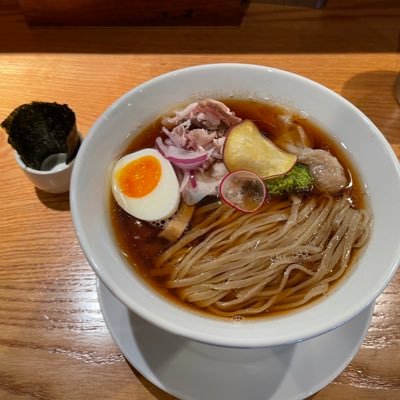 petapetape37599's profile picture. 