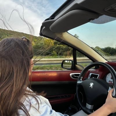 mihanovicros's profile picture. 