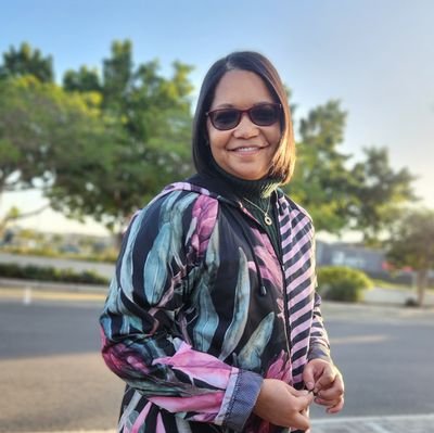 •Teacher yet life long learner·
L❤VE Theatre 🎭 , Reading 📚 & ·
Gardening 🌻🌼🌱🌿•#iamastormer•Proudly SA 🇿🇦· 🐚