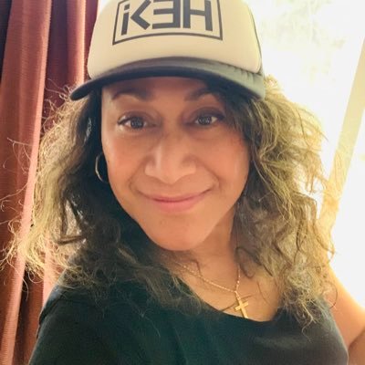 manao_ooo's profile picture. NO DM’s please. Unless it’s about politics and current affairs.  I am MARRIED! God, Family, Country! Married and staying that way!