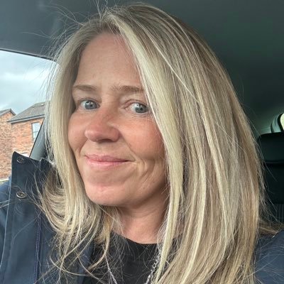 paulahutchy's profile picture. 