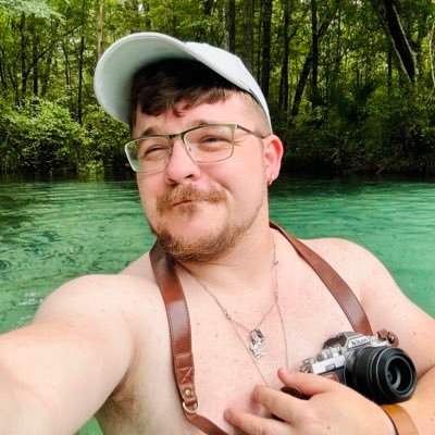 Weirdness, Anxiety, & Butts. 31. He/Him 🏳🌈,💍, Corgi/Husky/Cat Dad, Artist/Painter🎨, Archaeology, Nerd, https://t.co/5ZINuI6JzH ☁️, BLM 🏳️⚧️ 🔞🍑