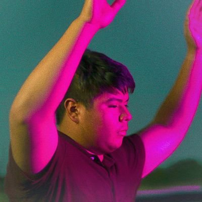 SansonAndMe's profile picture. Un retrato vibrante sobre la amistad entre un hombre condenado a cadena perpetua y un cineasta que fue su intérprete judicial. Estreno en México: 5 de julio.