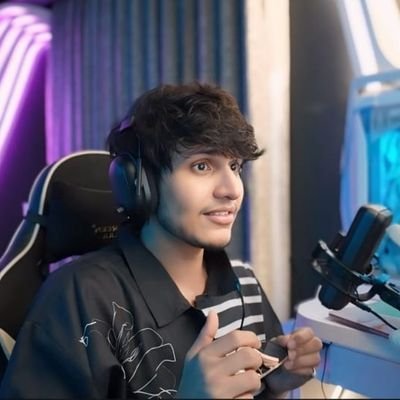 sneha_triggered's profile picture. Here for nischay aka @triggeredinsaan ❤🫂
 Admiring the gem of lassans heart💎❤