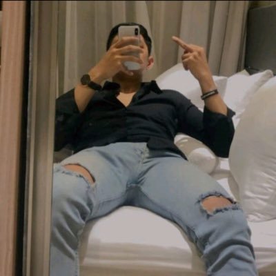 Alfin_shakeit13's profile picture. terkadang kita hanya figuran bukan pemeran utama🫧 *Taurusian