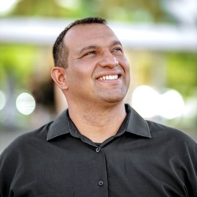 Candidato a vereador em Taboão da Serra.
Filósofo | Pedagogo | Professor | Gestor Escolar.
Filho de Deus | TLCista | Esposo.