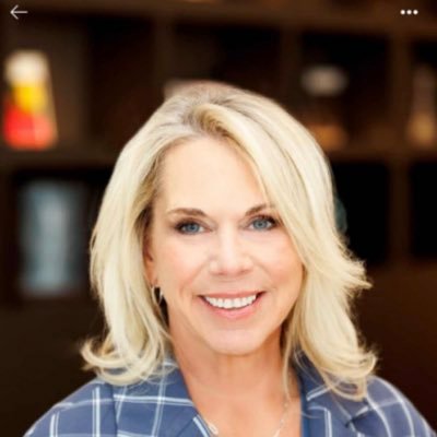 trishcalandra1's profile picture. Enthusiast. Empowered woman. Infinitely curious & passionate. Much love for: my family & friends, the Packers, Cubs & Blackhawks!