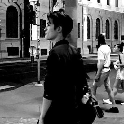 zatherqx's profile picture. ⠀ ⠀  ⠀ ⠀meet me where the sky touches the sea