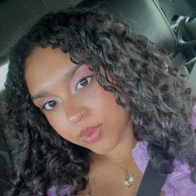 26♡ |🇩🇴| ♍️| she/her| singer | fandoms | stressed ✨| G ❤️