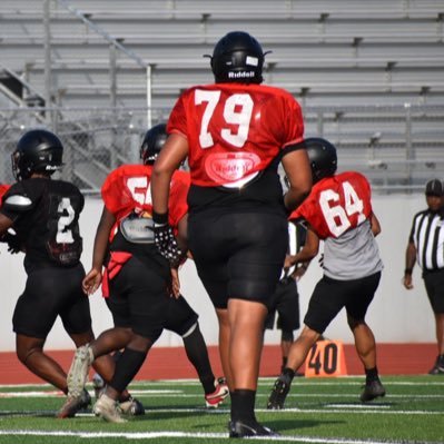/class of 26’/6’7// 350//Right guard,center 📲-210-895-8561//email:@jelemross170@gmail.com