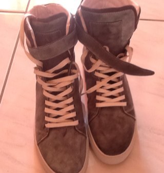 FJosian's profile picture. 