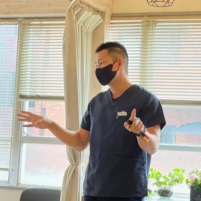 博士(スポーツ健康科学)/鍼灸師 / 研究者 / 伊達政宗像の横で日夜 研究活動 / 西洋鍼灸研究会にて 論文を解説+臨床談議 / Evidence Based Acupunctureを目指して / スポーツと健康の専門家 / 施術を受けにいける研究者 / Traditional×Technology