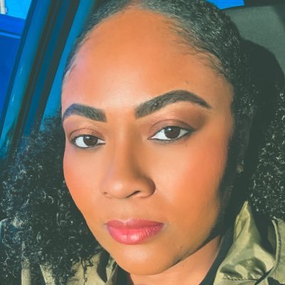 Christian • Mother • Soror • Friend • Book Enthusiast • M.S., MFT • #UIW #OLLU alumna • Army Vet • iSkeeWee💕💚