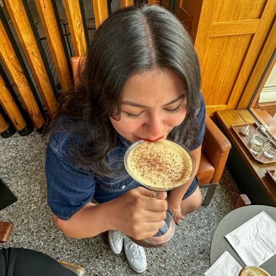 twenty-seven • aeronautical engineer • food & makeup lover