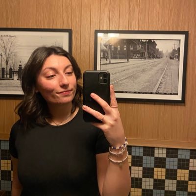 sadieluisi's profile picture. ig-sadieluisi