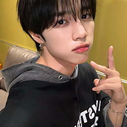 S21WK's profile picture. gon' 𝑤ish you were him — desires to 
be ɑdored ɑs one of the 𝐠𝐫𝐞𝐞𝐤 gods.