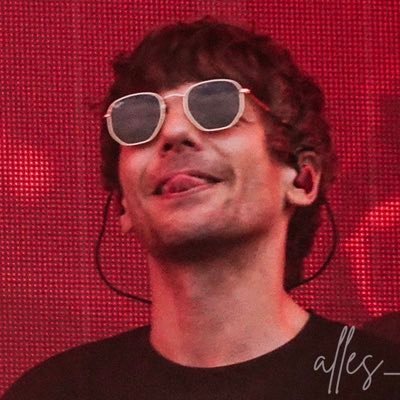 savedbystrngr's profile picture. mi ly no combina y que