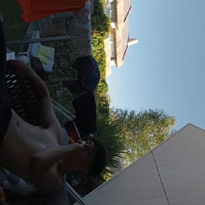 Alejand99531976's profile picture. 