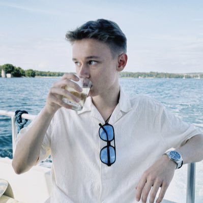 dimasstos's profile picture. 