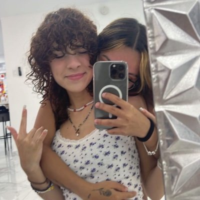 Jn44578's profile picture. Cause you and I we were born to die 🤎