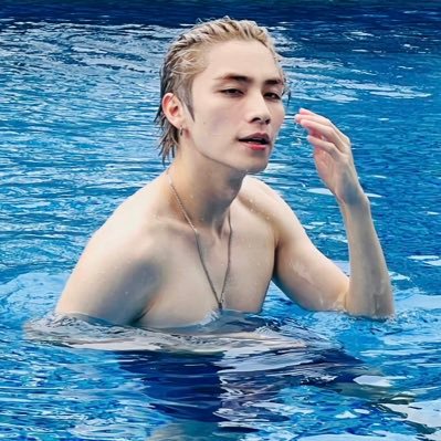 poolslides's profile picture. nsfw | reposts and likes