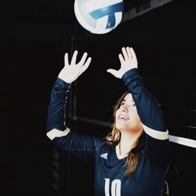 🇮🇹/🇦🇱, currently studying in 🇺🇸- 5’4 setter/ds at Independence Community College🏐 3.72 GPA📚