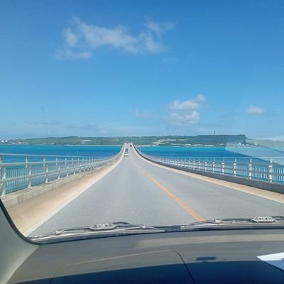 沖縄住み🌊
宮古島大好き❤
海🌊、ドライブ🚘
離島巡り、BBQ
釣れない釣り🎣
お酒大好き🍻
お酒なら何でもあり🍺
暑い沖縄
熱い奴だと無理なので
普通ぽく
生きてくよ
