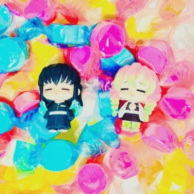 グッズ交換などを主に行なっています。 成人済み、女性です。好きなものを集めております。 お取引終了したポストは削除いたします🙇♀️平日のお返事遅くなるかもしれないです💦基本土曜日発送です お取引70回↑(他アプリと合計で150↑)