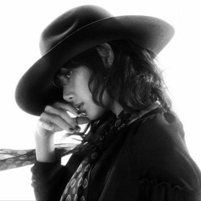 Lalawroxkstar's profile picture. 𝖡𝖺𝖻𝗒 𝖨'𝗆 𝖺 𝖱𝗈𝖼𝗄𝗌𝗍𝖺𝗋. . . !