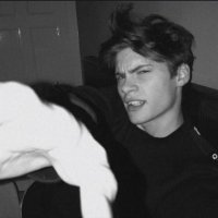 R (@pqxg_) 's Twitter Profile
