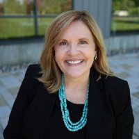 Lisa Marsh Ryerson (@snhupresident) 's Twitter Profile