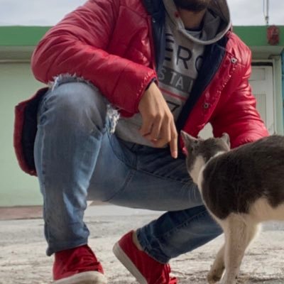 Estudiante de ingeniería debido a mis padres Con problemas de autoestima y demasiadas drogas en el cuerpo Soy cinepolito para poder pagar Netflix