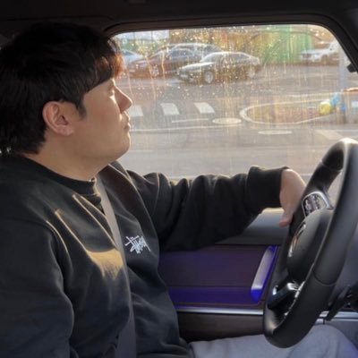 30代投資家/FX配信グループの紹介をしています/プロトレーダーによるFXのエントリーの位置と利確位置の生配信/本物のFX配信グループを始動/過去に億トレ3名の実績あり/グループは完全無料(毎月3名限定)/実績のある配信で初心者の方にも安心です