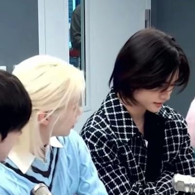 zhnn19994's profile picture. 