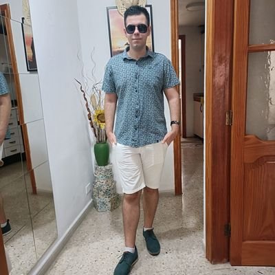 No luchar por lo que quieres solo tiene un nombre, y se llama perder
Neurodivergente ∞
🤘A thing of beauty Will never fade away🤘
Instagram: nahuel_300_