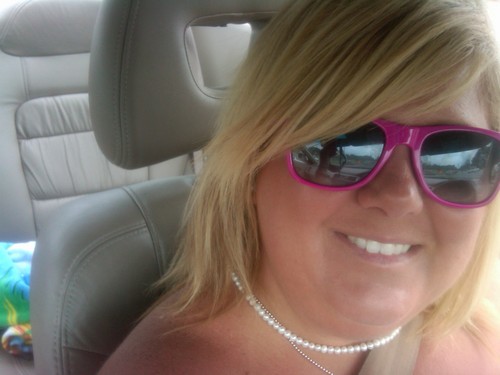 followbeachkat's profile picture. 