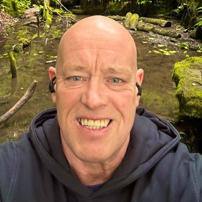Ex nutcase now reformed!! Lov Lou + Jack family and all true friends who have hepled me. Friend of Bill,Clean+Sober Love Football,Rugby,CrossFit