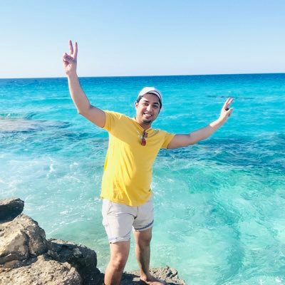 Life Enthusiast | Think positive , laughs, and moments. #StayInspired #BeYourself 🍀. https://t.co/QpwF23Lz4L