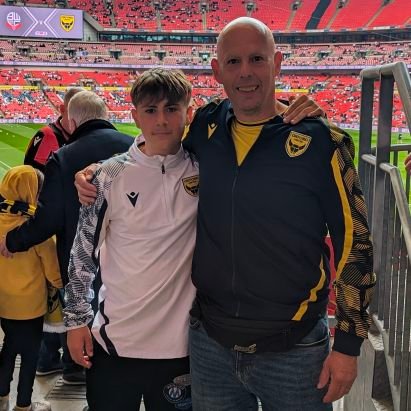 Oxford United season ticket holder.
Supporter of my local team Didcot Town FC.
Amateur Goalkeeper.