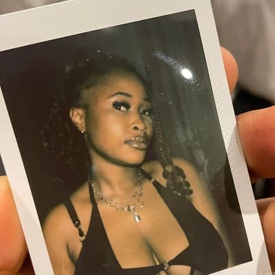 Do I exist? Maybe• Goodbadgyal• Vagitarian👩🏻🤝👩🏿•Feminist!
