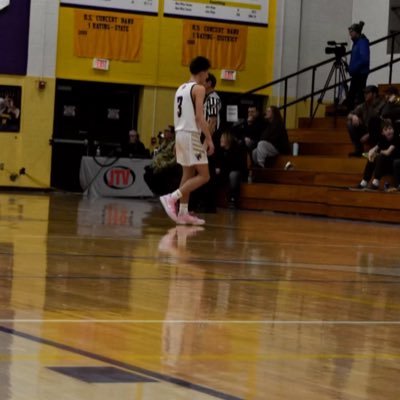 Jettsmithh's profile picture. 5’10 Combo guard class of 2026 : contact information-517-240-3389 https://t.co/jDatrgc6Gg